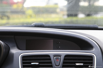 2015款海马福美来1.5T自动品尚型