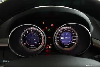 2015款奔腾X80 2.0L自动豪华型到店实拍