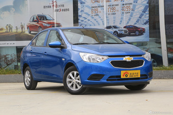 2015款赛欧3 1.5L手动理想版（天窗）