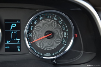 2016款雪佛兰乐风RV 1.5L自动畅行版