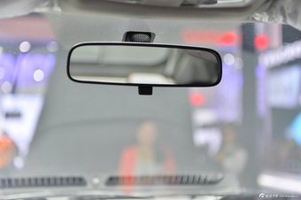 东南V5 plus摇滚版