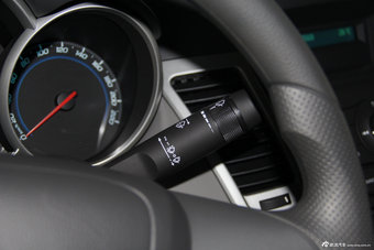 2012科鲁兹1.6SL手自一体天地版