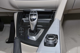 2013款宝马3系混动