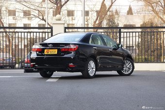 2015款凯美瑞2.5G豪华导航版