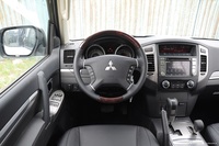 2016款帕杰罗（进口）3.0L自动尊贵版 国5