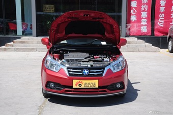 2015款启辰R50 1.6L自动豪华版
