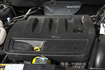 2014款指南者改款2.4L自动四驱豪华导航版