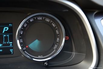 2016款雪佛兰乐风RV 1.5L自动智行版