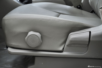 2012款力帆620 1.5L手动基本型