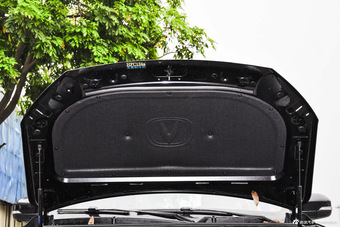 2016款长安CS75 1.8T自动精英型国5