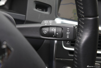 2015款沃尔沃V60 2.0T自动 T5智雅版
