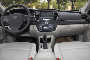 2016款东风风神A60 1.6L自动豪华型