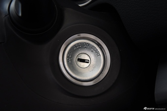 2015款马自达睿翼2.0L自动精英版