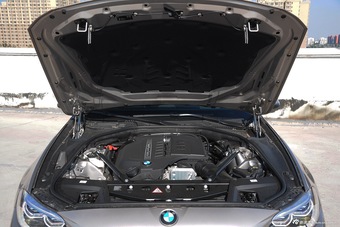 2015款宝马5系525LI领先型