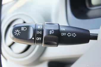 2010款新赛欧三厢1.4L手动优逸版