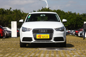 2014款奥迪A1 1.4T自动30TFSI sportback时尚型