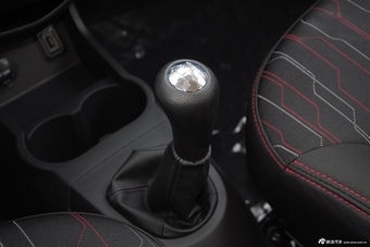 2015款奔奔1.4L手动尊贵型