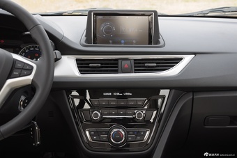 2015款悦翔V7 1.6L手动乐趣型