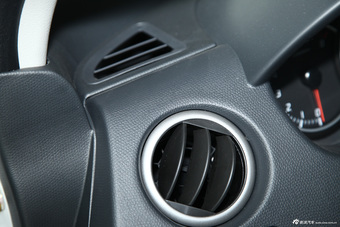 2013款雨燕1.5L自动运动型