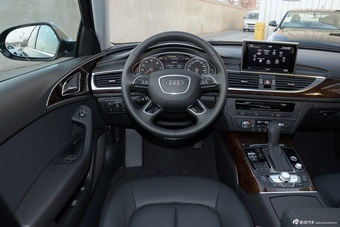 2016款奥迪A6L 1.8T自动TFSI舒适型