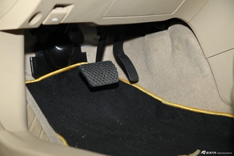 2014款海马M8 2.0L自动舒适型