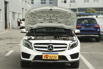 2015款奔驰GLA260 2.0T自动4MATIC 运动型