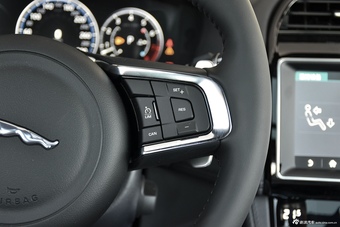 2016款捷豹F-PACE 3.0T自动R-SPORT 运动版