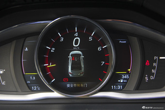 2015款沃尔沃S60 2.0T自动 T5个性运动版