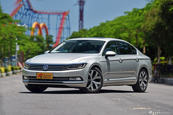 2017款迈腾2.0T自动380TSI DSG旗舰型