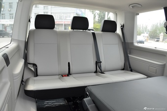 2016款凯路威2.0T自动四驱舒适版9座