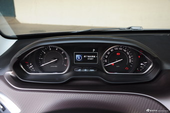 2015款标致2008  1.6THP自动领航版