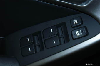 2012款东风悦达起亚福瑞迪纪念版