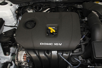 2016款起亚K5 2.0L自动LUXURY