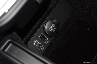 2015款捷豹XJL2.0T两驱典雅商务80周年典藏版