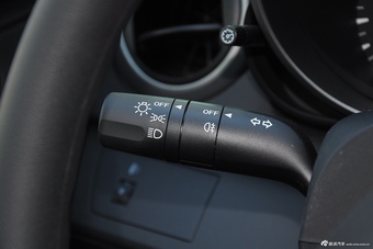 2015款马自达3星骋两厢1.6L手动舒适型