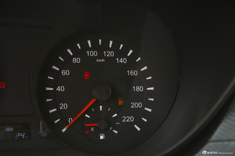 2015款海马福美来1.5T自动品尚型