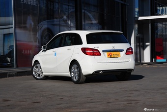 2015款奔驰B级B200时尚型