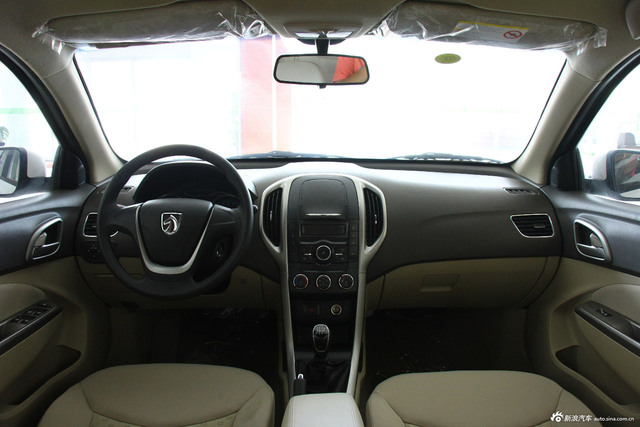 2014款宝骏630 1.5L手动标准型图片