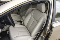 2015款荣威360 1.5L自动豪华版