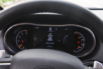 2015款大切诺基3.0TD自动柴油舒享导航版