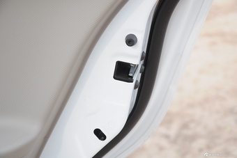 2015款悦翔V3 1.4L手动美满型