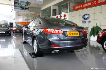 2014款奔腾B70 2.0L自动豪华型