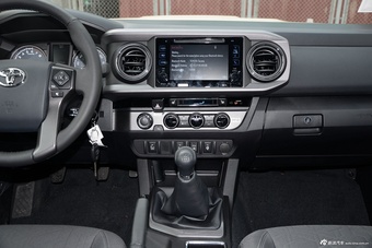 2016款塔库玛3.5L手动标准版