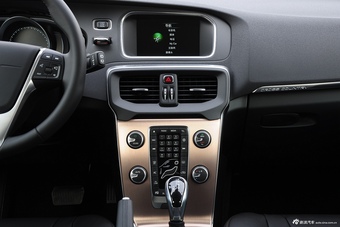 2015款沃尔沃V40 Cross Country 2.0T T5智雅版