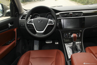 2015款众泰T600 2.0T自动尊贵型