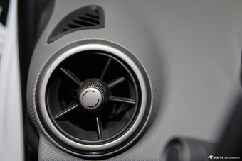 2013款爱唯欧三厢1.4SL自动时尚天窗版