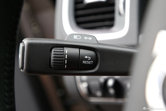 2016款沃尔沃S60L 2.0T自动T4智远版