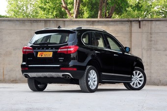 2015款哈弗H8 2.0T四驱尊贵型