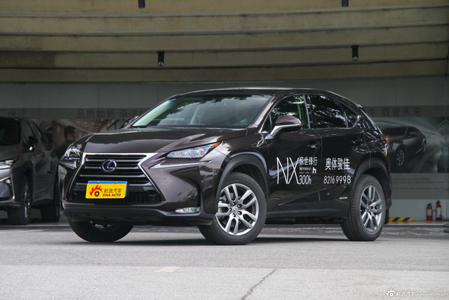 2015款雷克萨斯NX 2.5L自动300h全驱锋致版 深棕云母
