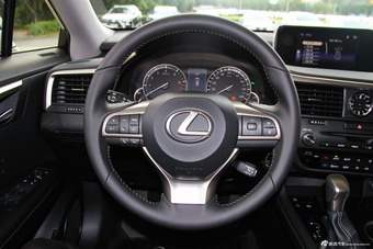 2016款雷克萨斯RX 2.0T自动200t两驱精英版